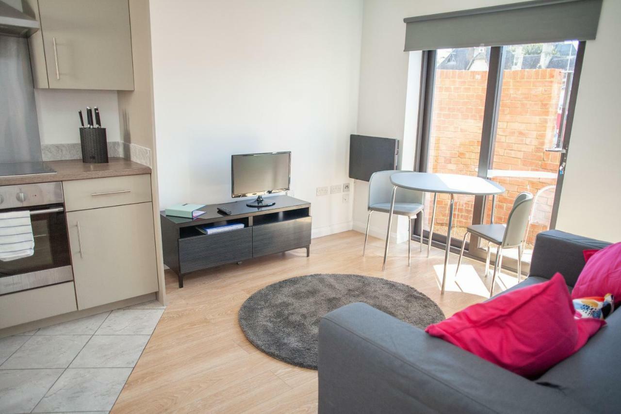 Quire Court Apartment Gloucester Exterior photo